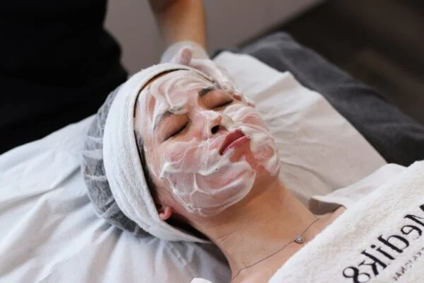 Facial Treatments 5 med