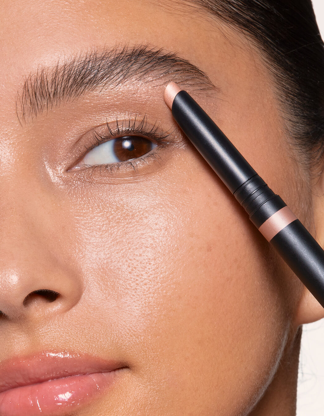 step-3-highlight-Spotlight on Brows Collection Revitalash